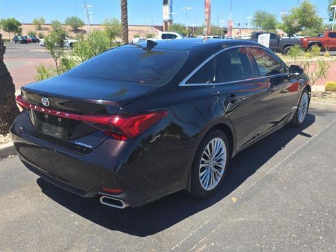 Used 2019 Toyota Avalon Limited w/ Advanced Safety Package FWD image 5