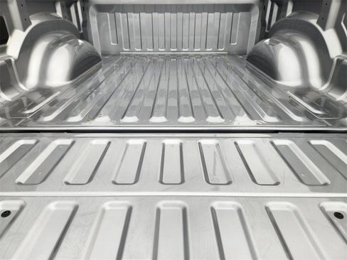 Used 2025 RAM 1500 Laramie image 34