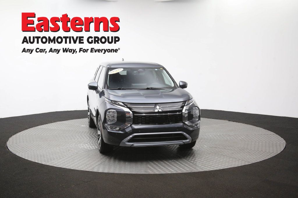 Used 2025 Mitsubishi Outlander SE FWD image 54