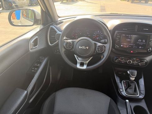 Used 2022 Kia Soul LX w/ Technology Package FWD image 29