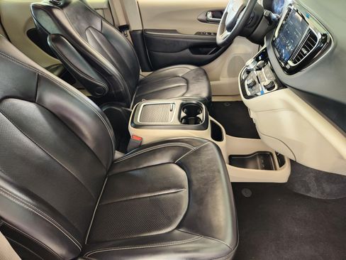 Used 2023 Chevrolet Silverado 1500 Custom RWD image 15