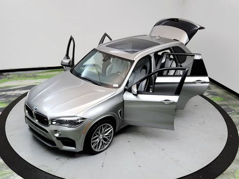 Used 2017 BMW X5 M AWD/4WD image 37