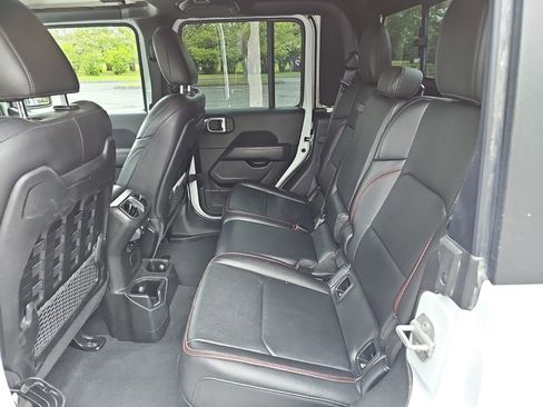 Used 2022 Jeep Gladiator Rubicon AWD/4WD image 18