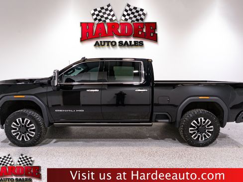 Used 2024 GMC Sierra 2500 Denali Ultimate w/ Snow Plow Prep/Camper Package image 1