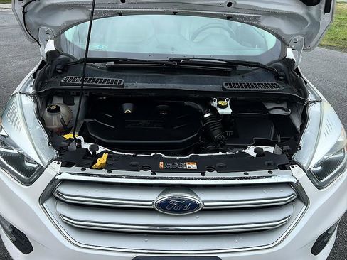 Used 2018 Ford Escape Titanium w/ Ford Safe & Smart Package AWD/4WD image 9