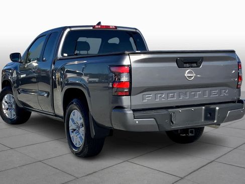 Used 2023 Nissan Frontier SV w/ Technology Package RWD image 12
