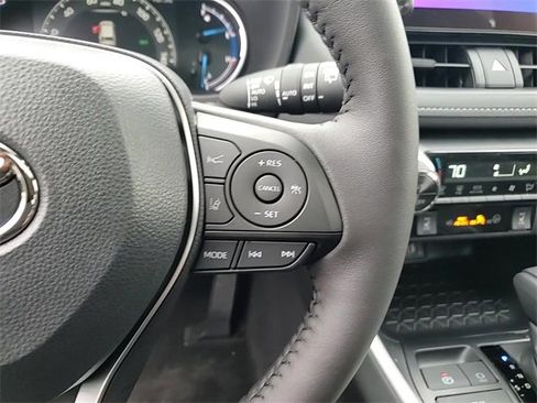 Used 2025 Toyota RAV4 XLE w/ Convenience Package image 15