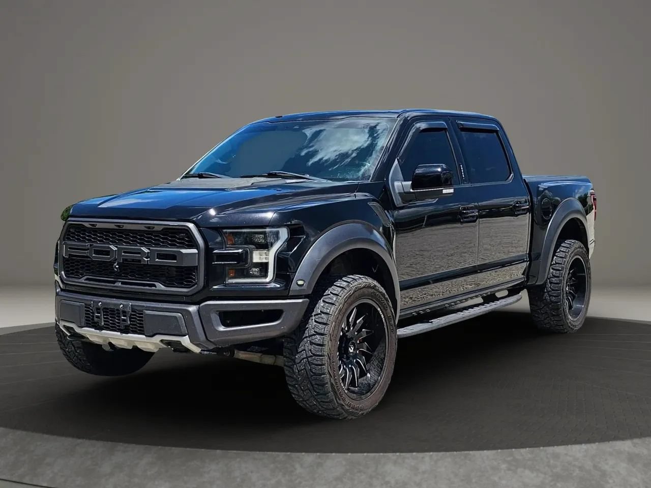 Used 2019 Ford F150 Raptor w/ Equipment Group 802A Luxury AWD/4WD image 1