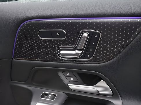 New 2025 Mercedes-Benz GLA 250 4MATIC image 15