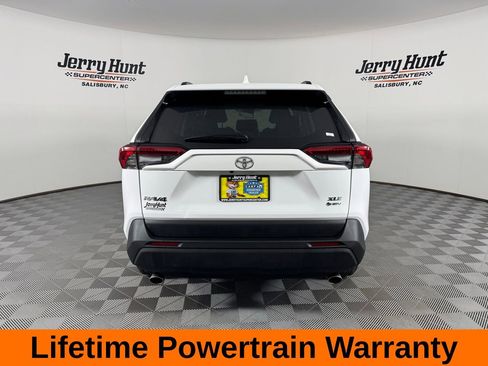 Used 2025 Toyota RAV4 XLE image 8