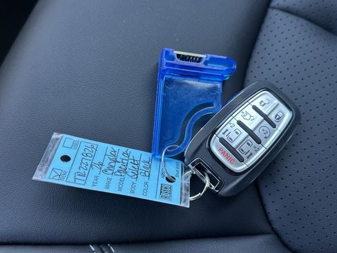 New 2026 Chrysler Pacifica Select w/ S Appearance Package image 3