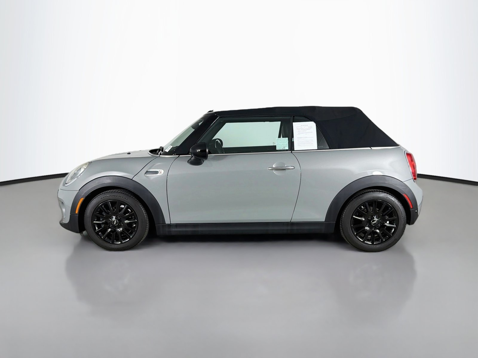 Used 2018 MINI Cooper Convertible FWD image 4