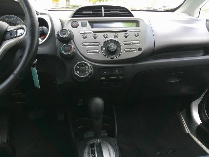 Used 2011 Honda Fit Sport image 15