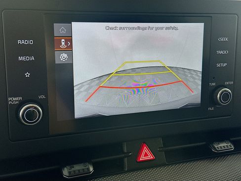 Used 2025 Kia Sportage LX image 21