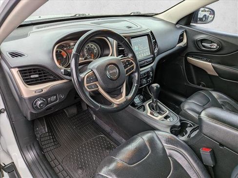 Used 2017 Jeep Cherokee High Altitude w/ Luxury Group image 9