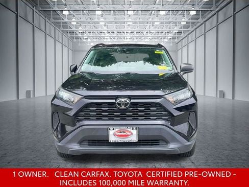 Used 2021 Toyota RAV4 LE AWD/4WD image 2