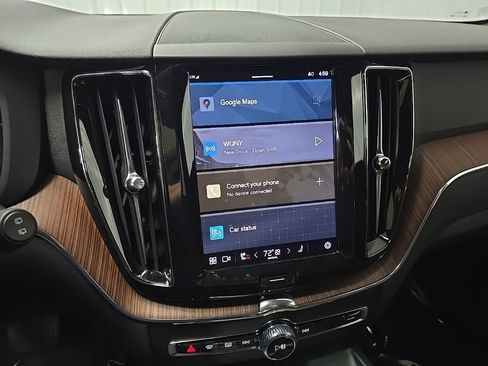 Used 2023 Volvo XC60 B5 Plus image 25