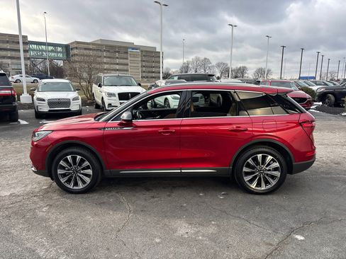 Certified 2022 Lincoln Corsair Reserve w/ Equipment Group 201A image 4