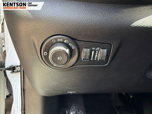 Used 2023 Jeep Compass Trailhawk image 21
