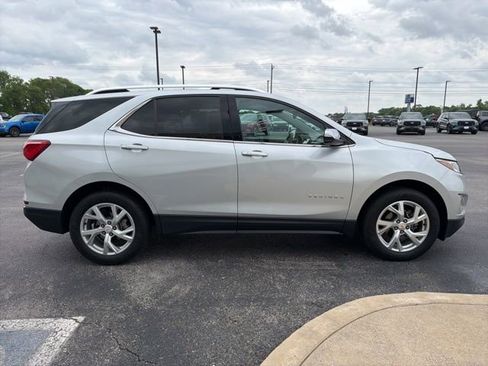 Used 2018 Chevrolet Equinox Premier AWD/4WD image 4