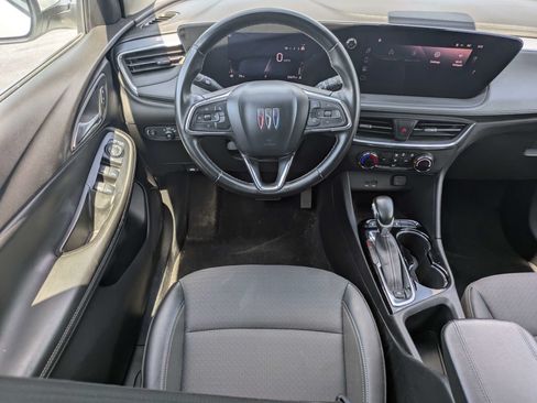 Used 2024 Buick Encore GX Preferred FWD image 4