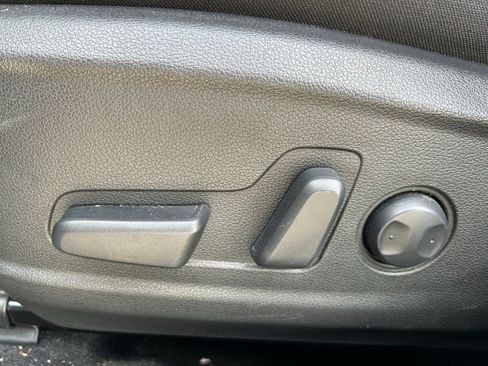 Used 2019 Hyundai Kona SEL w/ SEL Tech Package 02 FWD image 17