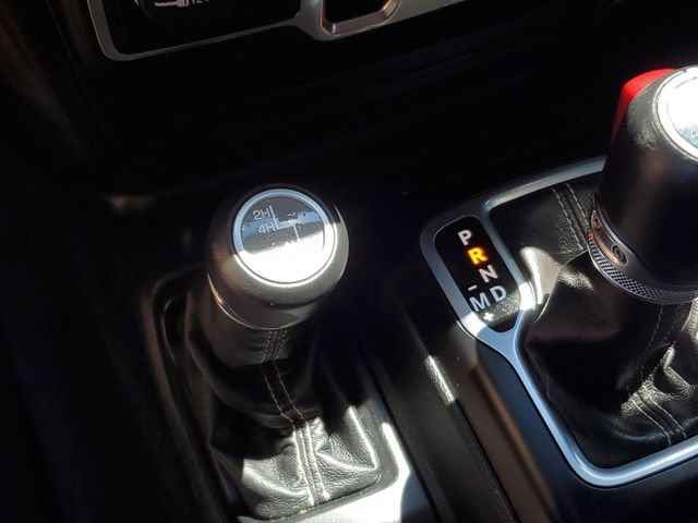 Used 2018 Jeep Wrangler Unlimited Sahara w/ Safety Group AWD/4WD image 21