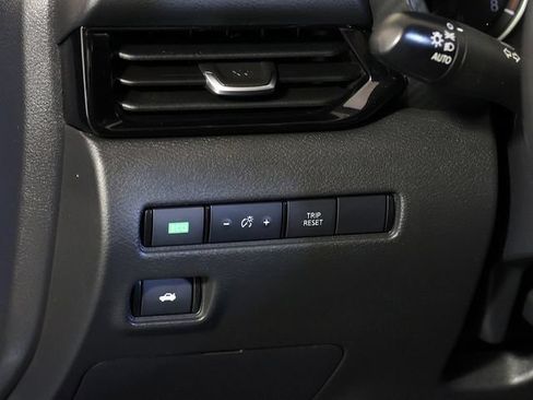 Used 2024 Nissan Sentra SV FWD image 24
