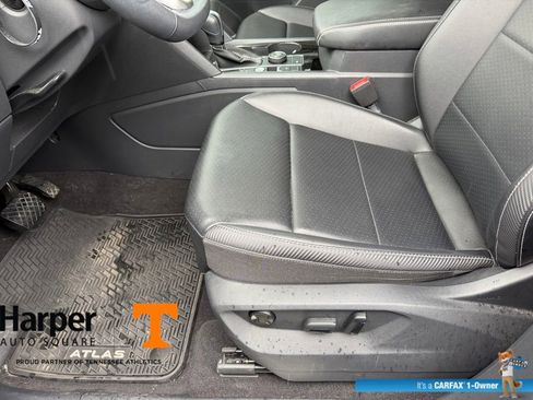 Used 2022 Volkswagen Atlas Cross Sport SE w/ Black Wheel Package AWD/4WD image 13