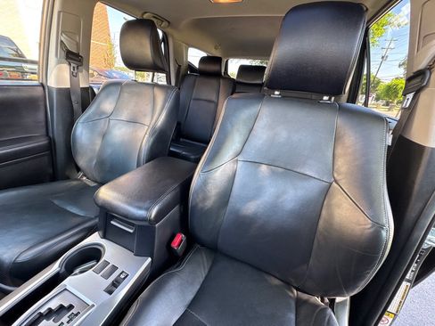 Used 2017 Toyota 4Runner Limited AWD/4WD image 30