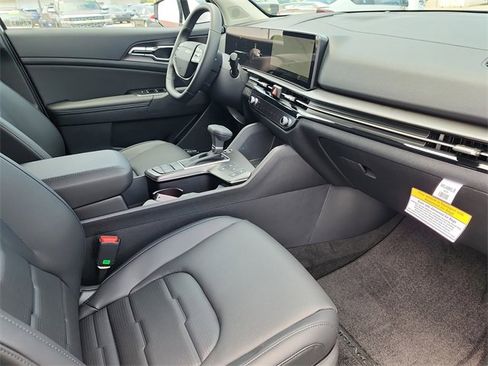 New 2026 Kia Sportage SX image 16