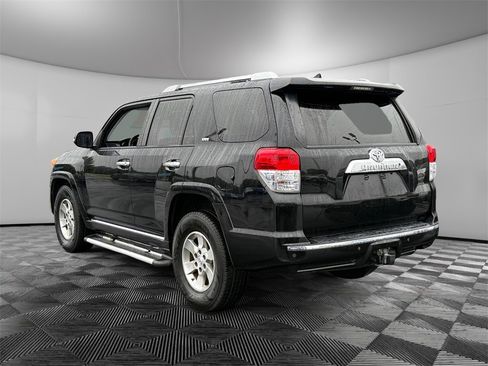 Used 2012 Toyota 4Runner SR5 image 3