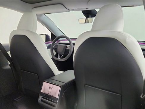 Used 2026 Tesla Model Y Long Range image 25