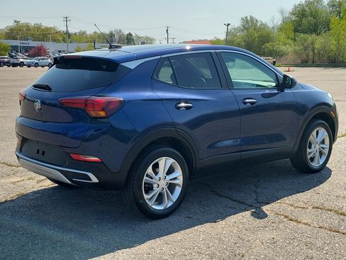 Used 2023 Buick Encore GX Preferred w/ Cold Weather Comfort Package AWD/4WD image 5