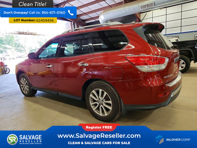 Used 2014 Nissan Pathfinder SV AWD/4WD image 3