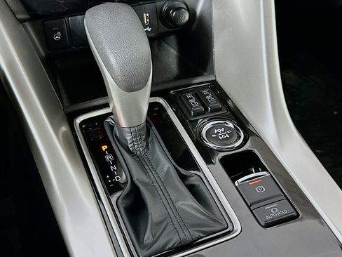 Used 2025 Mitsubishi Eclipse Cross SEL image 7