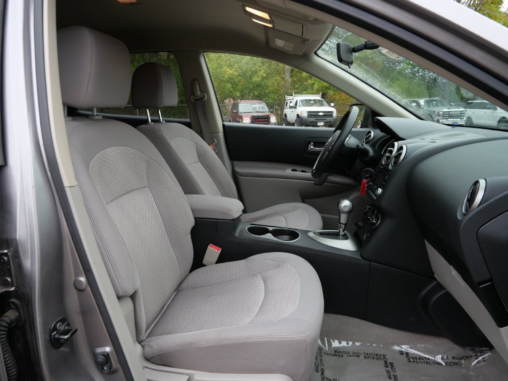 Used 2011 Nissan Rogue SV AWD/4WD image 11