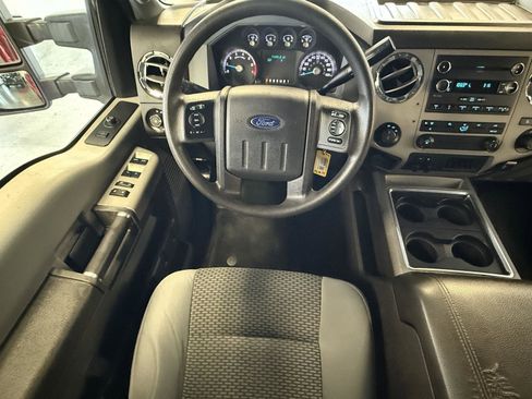 Used 2013 Ford F250 XLT w/ XLT Interior Pkg image 15