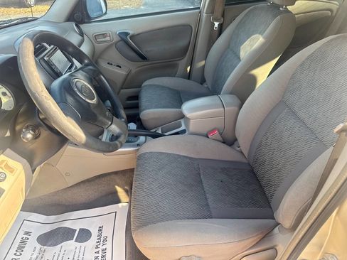 Used 2002 Toyota RAV4 4WD w/ Quick-Order Pkg image 10