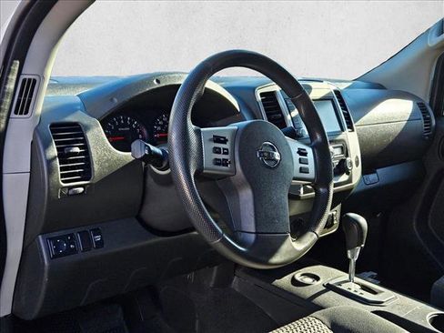 Used 2021 Nissan Frontier SV image 10