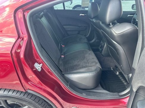 Used 2018 Dodge Charger R/T RWD image 17