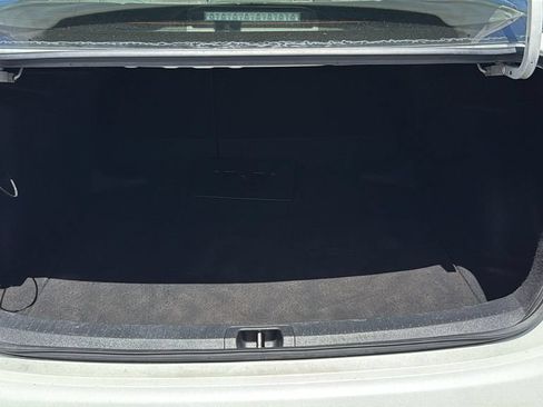 Used 2020 Toyota Corolla LE FWD image 9