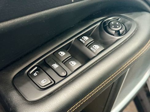 Used 2018 Jeep Compass Limited AWD/4WD image 18