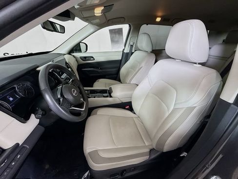Used 2025 Nissan Pathfinder SL w/ Cargo Package AWD/4WD image 21