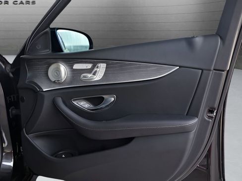 Used 2022 Mercedes-Benz E 350 4MATIC Sedan w/ Driver Assistance Package image 63