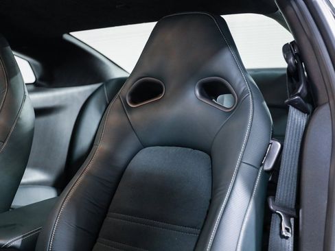 Used 2021 Nissan GT-R Premium image 36