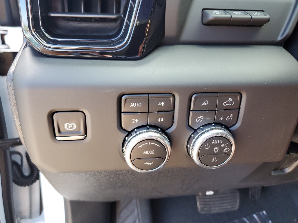New 2026 GMC Sierra 2500 AT4X AWD/4WD image 31