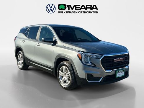 Used 2024 GMC Terrain SLE image 7