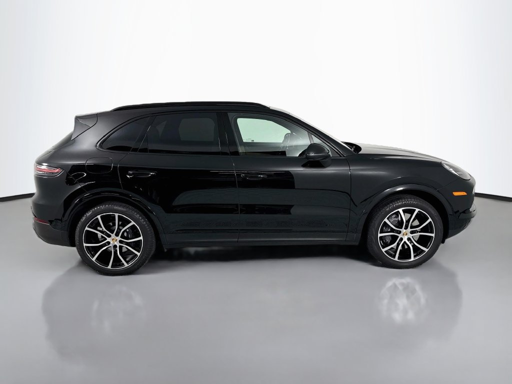 Certified 2023 Porsche Cayenne AWD/4WD image 8