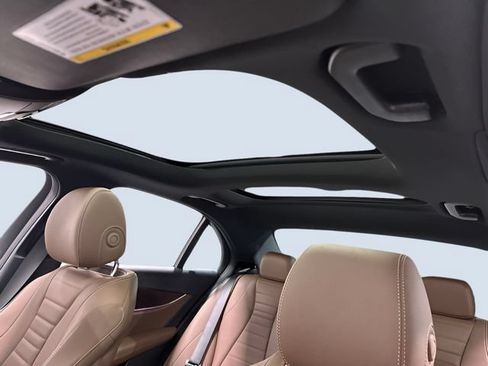 Certified 2022 Mercedes-Benz E 350 4MATIC Sedan image 29